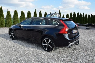 Volvo V60 I Kombi Facelifting 2.0 D4 DRIVE-E 190KM 2018 Volvo V60 2,0D4 190Km R-Design Alcantara Led Navi, zdjęcie 24