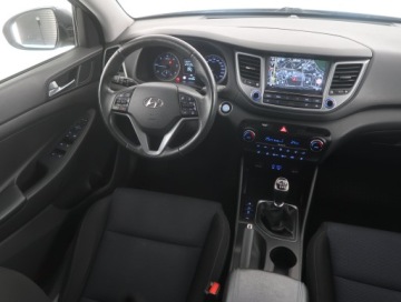 Hyundai Tucson III SUV 2.0 CRDI 136KM 2015 Hyundai Tucson 2.0 CRDi, Salon Polska, Serwis ASO, zdjęcie 6