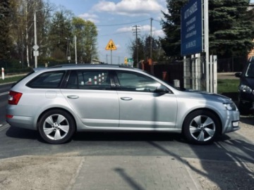 Skoda Octavia III Kombi 1.6 TDI CR DPF 105KM 2015 Skoda Octavia 1,6 TDI 105 KONI Zarejestrowana Super stan Wsiadac - jec, zdjęcie 7