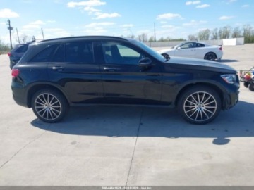 Mercedes GLC C254/X254 2022 Mercedes-Benz GLC 300 2022 2.0 Benzyna 255KM, zdjęcie 5