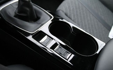 Peugeot 2008 II SUV 1.2 PureTech 100KM 2023 Peugeot 2008 PureTech 100 Allure SS Manual 2023 Gwarancja od RiA 1.2, zdjęcie 28