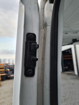 ZAMEK RYGIEL DRZWI PRZESUWNYCH FORD TRANSIT MK8