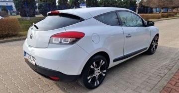 Renault Megane III Coupe 1.4 16v TCe 130KM 2009 Renault Megane Renault Megane 1.4 Benzyna 131KM, zdjęcie 4