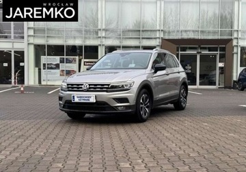Volkswagen Tiguan II SUV 1.5 TSI EVO 150KM 2019 Volkswagen Tiguan 1.5 IQ-Drive R-line Vatmarza Panorama 1.5 Benzyna 150KM