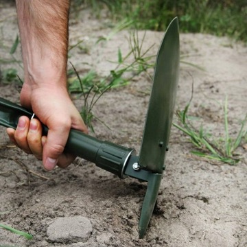 Wielofunkcyjna Saperka z Kompasem i Otwieraczem Składana Łopata Kilof Piła