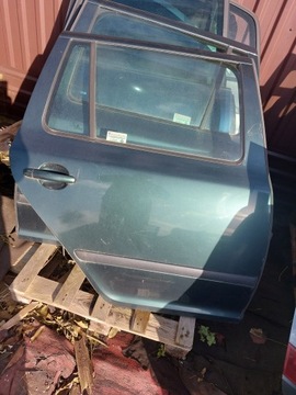DRZWI PRAWY TYŁ TYLNE SKODA OCTAVIA II KOMBI 9572