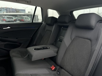 Volkswagen Golf VIII Variant 1.5 eTSI 150KM 2022 Volkswagen Golf APP!Tempomat ACC!Ambiente!Podgrzew, zdjęcie 20