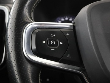 Volvo XC40 Crossover Plug-In 1.5 T5 Plug-in Hybrid 262KM 2020 Volvo XC 40 R-Design PHEV auotomat alcantara navi, zdjęcie 31