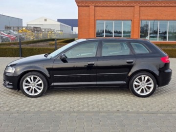 Audi A3 8P Hatchback 3d 1.4 TFSI 125KM 2011 Audi A3 Sportback 1.4 125PS Automat Nowy Rozrzad Czarna Gwarancja 1.4, zdjęcie 2