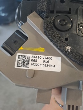 KIA XCEED 21R ZÁMEK DVEŘE LEVÝ ZADNÍ 6PIN 81410-J7400