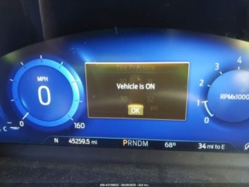 Ford Kuga III 2020 Ford Kuga 2020 r.,2,0L TITANIUM 2.0 Benzyna 250KM, zdjęcie 6