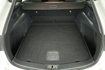 Toyota Corolla XII TS Kombi 1.8 Hybrid 122KM 2020 Toyota Corolla 1.8 Hybrid, Automat, Navi, Xenon, zdjęcie 17