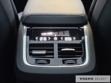 Volvo XC60 II 2025 Volvo XC 60 FV23% B5B Ultra Black Edition AWD ACC, zdjęcie 33