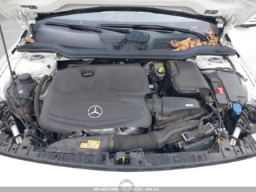 Mercedes GLA I 2017 Mercedes-Benz GLA 2017 Mercedes-Benz GLA GLA 250 4MATIC SUV 2.0 Benzyna, zdjęcie 8