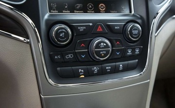 Jeep Grand Cherokee IV Terenowy Facelifting 3.0 V6 CRD 250KM 2013 Jeep Grand Cherokee 3.0D 250Ps Ledy Radar Panorama Navi Skora Wentylacja 1, zdjęcie 25