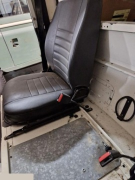 Land Rover Defender I 1988 Land Rover Defender 2.5 diesel 86KM 4x4 1988r, zdjęcie 11