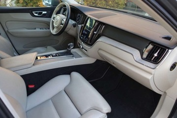 Volvo XC60 II Crossover D4 190KM 2018 Volvo XC 60 Inscription D4 AWD tempomat czujniki skora klima 2stref F, zdjęcie 11