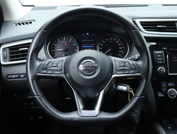 Nissan Qashqai II Crossover Facelifting 1.3 DIG-T  160KM 2019 Nissan Qashqai 1.3 DIG-T, Serwis ASO, Automat, zdjęcie 20