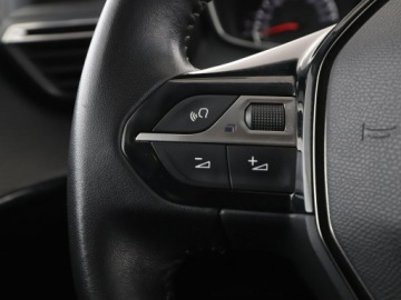 Peugeot 208 II Hatchback 1.2 PureTech 102KM 2020 Peugeot 208 Style PDC tempomat Bluetooth LED, zdjęcie 28