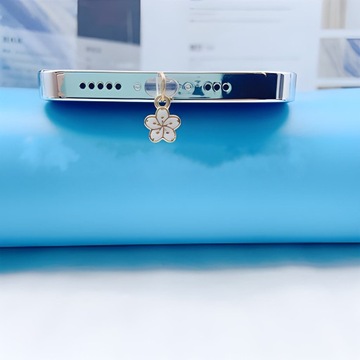 ZATYCZKA ZAŚLEPKA ZAWIESZKA PRZECIW KURZOWI DO IPHONE BIAŁY KWIAT