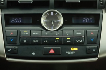 Lexus NX I SUV 200t 238KM 2017 Lexus NX 200t, Salon Polska, Serwis ASO, 4X4, zdjęcie 9