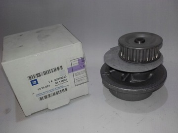 ČERPADLO VODY ASCONA C 1.6 ORIG. OE NOVÁ