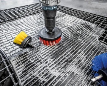 Жидкий препарат для чистки обивки 5л Tapis K2 + набор кистей