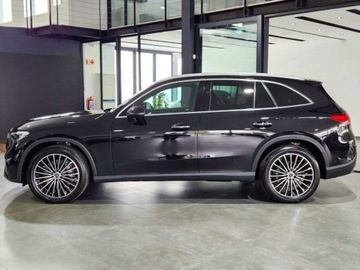 Mercedes GLC C254/X254 Coupe 2.0 200 204KM 2025 MERCEDES-BENZ GLC 200 4-Matic AMG Line 2.0 (204KM) 2025, zdjęcie 1