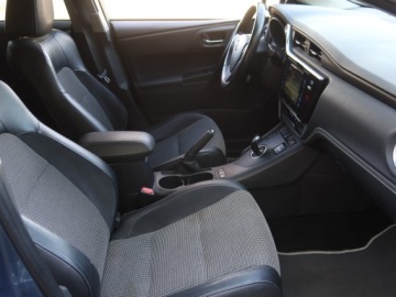 Toyota Auris II Touring Sports Facelifting 1.8 Hybrid 136KM 2017 Toyota Auris Hybrid, Salon Polska, Serwis ASO, zdjęcie 8