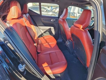 Volvo XC40 Crossover 2.0 T5 247KM 2019 Volvo XC 40 T5 Momentum 2019 2.0 Benzyna 248KM, zdjęcie 10