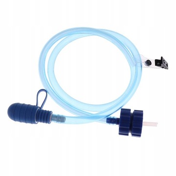 Бутылка со шлангом для питьевой воды.