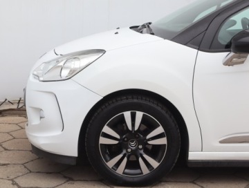 DS 3 Hatchback Facelifting 2014 (Citroen) 1.2 PureTech 110KM 2015 Citroen DS3 1.2 PureTech, Klima, Klimatronic, zdjęcie 12