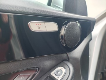 Mercedes Klasa C W205 Limuzyna 200 BlueTEC 136KM 2015 FULLLED NAVIGACJA KAMERA COFANIA WZÓR, zdjęcie 19