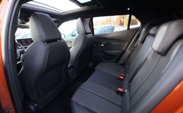 Peugeot 2008 II SUV 1.2 PureTech 130KM 2020 Peugeot 2008 1.2 PureTech GT Line SS EAT8 SalonPL FVat Od Reki Bogata Wers, zdjęcie 7