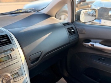 Toyota Auris I Hatchback 3d Facelifting 1.33 Dual VVT-i 101KM 2009 Toyota Auris Pelen serwis Zadbany Benzyna 1.3 Benzyna 101KM, zdjęcie 17