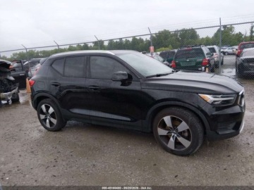 Volvo XC40 Crossover 2.0 T5 247KM 2020 Volvo XC 40 T5 Momentum 2020 2.0 Benzyna 248KM, zdjęcie 5