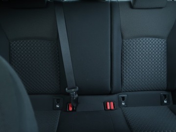 Toyota C-HR I Crossover Facelifting 1.8 Hybrid 122KM 2022 Toyota C-HR 1.8 Hybrid, Serwis ASO, Automat, zdjęcie 9