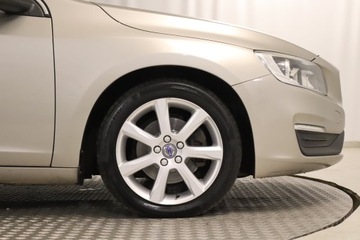 Volvo V60 I Kombi Facelifting 2.0 D3 DRIVE-E 150KM 2015 Volvo V60 D3 2.0, Skóra, Navi, Klima, Klimatronic, zdjęcie 14