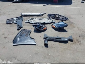 Mercedes Klasa C W205 2017 Mercedes-Benz Klasa C 2017 MERCEDES-BENZ C 300 2.0 Benzyna 241KM, zdjęcie 10