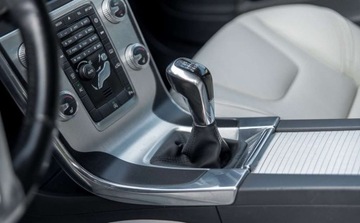 Volvo V60 I Kombi Facelifting 2.0 D4 DRIVE-E 181KM 2015 Volvo V60 Volvo V60 D4 Ocean Race 2.0 Diesel 181KM, zdjęcie 21