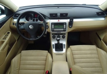 Volkswagen Passat B6 Variant 1.9 TDI PDE 105KM 2007 Volkswagen Passat 1.9tdi,klima,zadbany,oplacony 1.9 Diesel 105KM, zdjęcie 7
