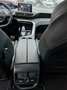 Peugeot 3008 II Crossover 1.2 PureTech 130KM 2019 Peugeot 3008 Automat. Virtual kokpit. Navigacja, zdjęcie 16