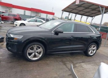 Audi Q8 2023 Audi Q8 2023, 3.0L, 4x4, PREMIUM, od ubezpieczalni 3.0 Benzyna 335KM, zdjęcie 3