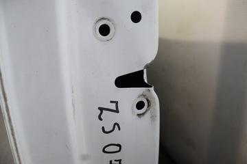 DVEŘE LEVÝ PŘEDNÍ SKODA CITIGO LB9A