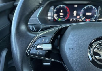 Skoda Octavia IV Kombi 2.0 TDI SCR 200KM 2022 Skoda Octavia 2.0TDI 200KM 4x4 Scout Matrix Hak ACC Ambiente Head-Up Kamer, zdjęcie 16