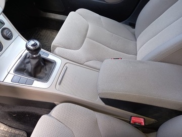 Komplet Foteli + boczki VW Passat B6 06r. SEDAN