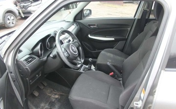 Suzuki Swift VI Hatchback 1.2 DualJet 90KM 2019 Suzuki Swift 1.2 Benzyna 90KM, zdjęcie 4