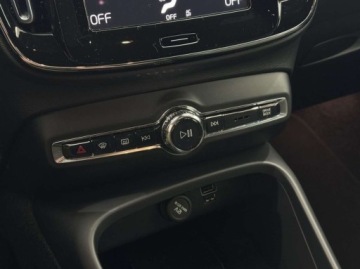 Volvo XC40 Crossover Plug-In Facelifting 1.5 T4 211KM 2022 Volvo XC 40 T4 Start Plug In Kamera cofania Ambiente Nawigacja CarPlay, zdjęcie 23