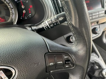 Kia Sportage III SUV 1.6 GDI 135KM 2013 Kia Sportage LED Grzany fotel x4 Tempomat Czujniki, zdjęcie 19