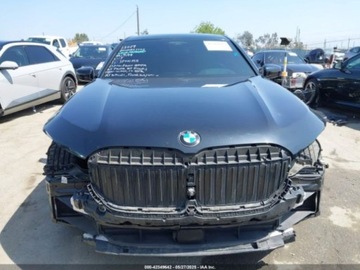 BMW Seria 7 G11-G12 2021 BMW Seria 7 750i xDrive 2021 4.4l 4.4 Benzyna 523KM, zdjęcie 8